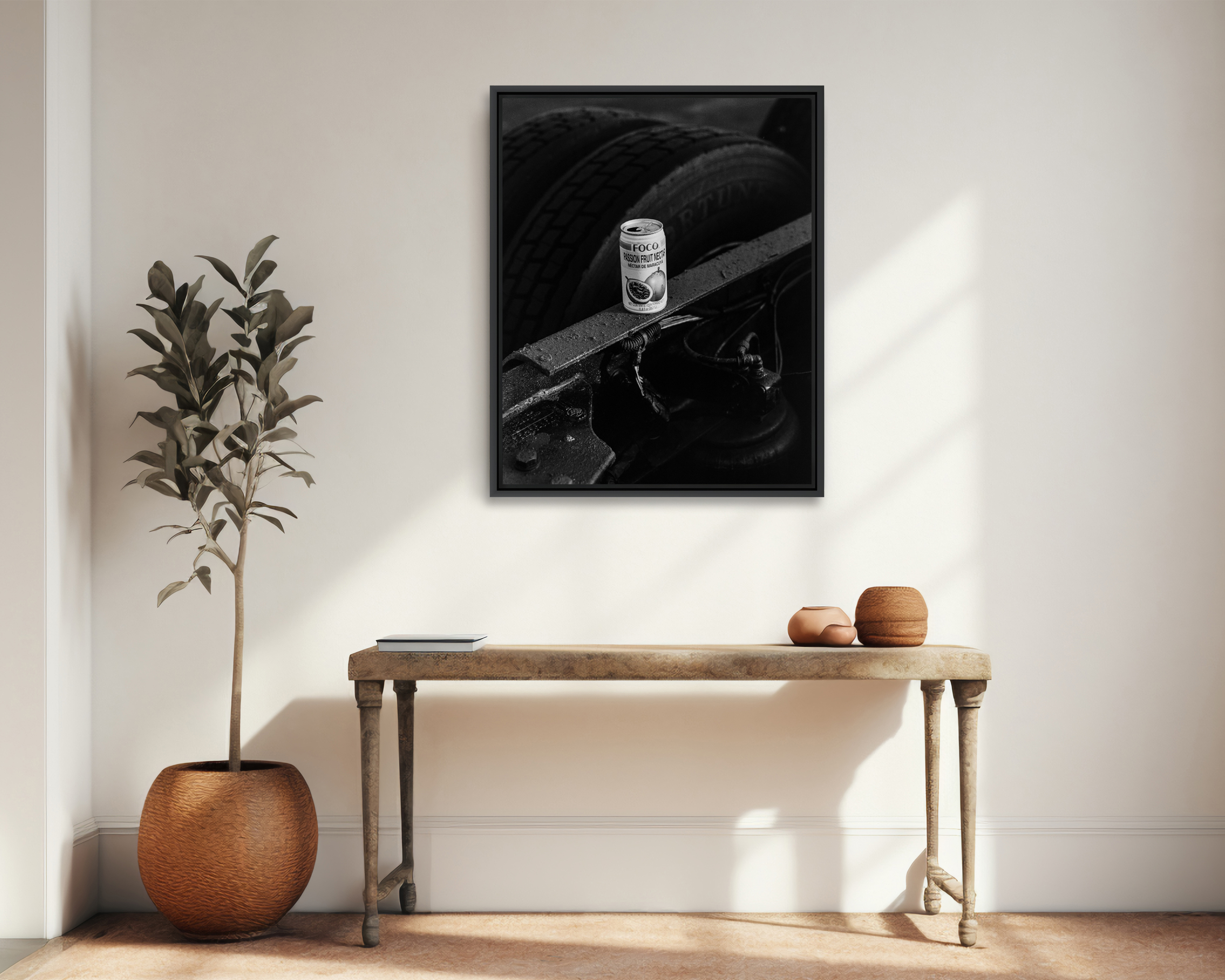 Nectar Une canette de jus de fruit trône sur la remorque d’un camion.