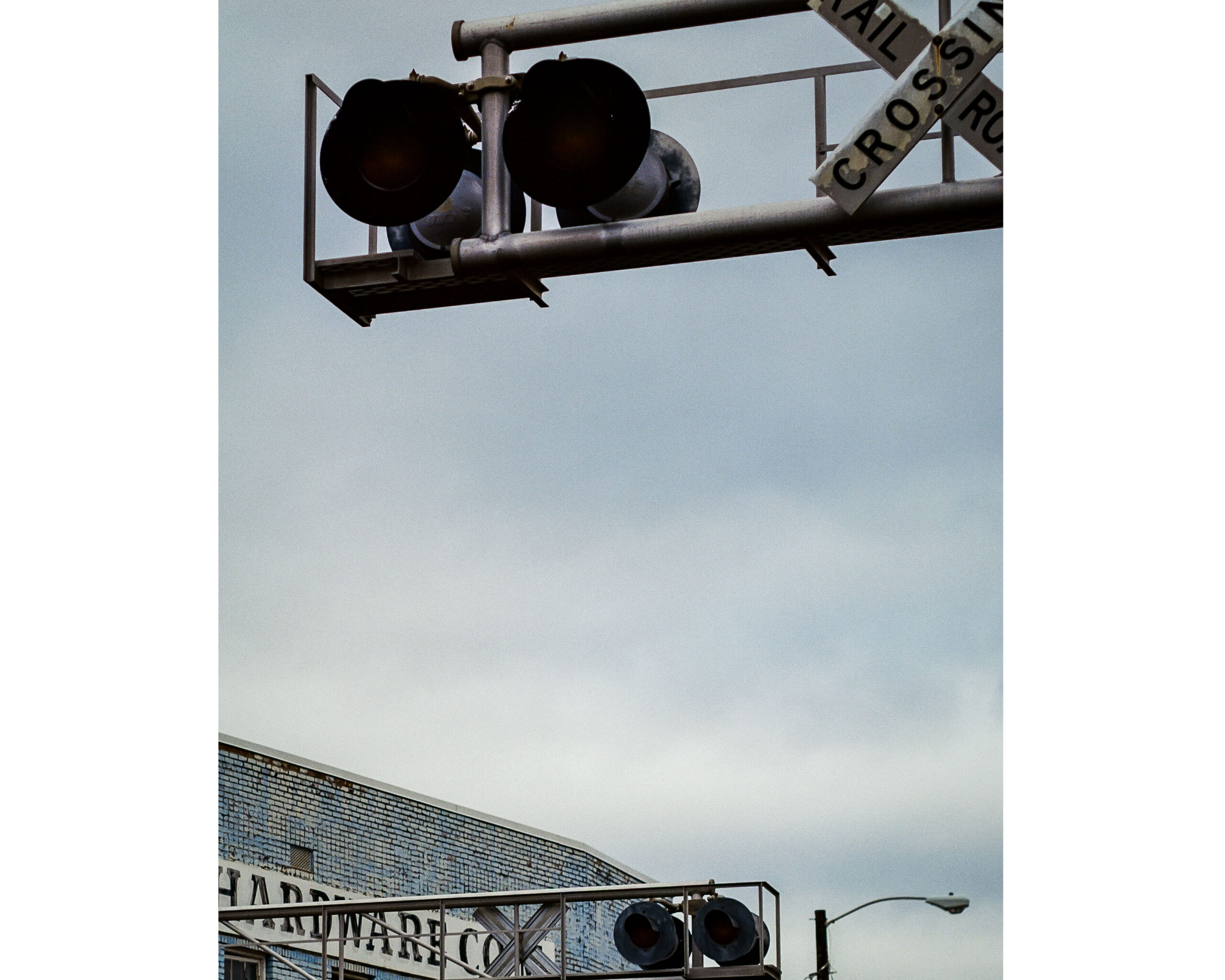 Delta Un immeuble abandonné, ancien grossiste quincailler, dans le Delta du Mississippi, lieu de naissance du blues aux États-Unis.